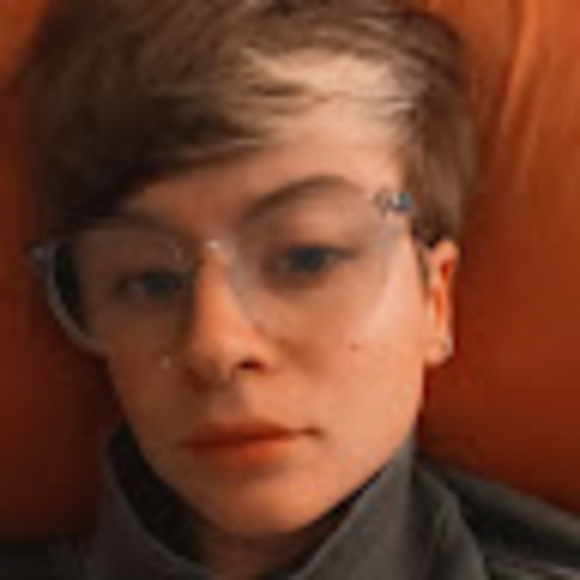 Meet your Posher, Jenna - Picture 1 of 1